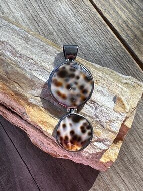 Sterling Silver Pendant with Shell